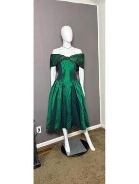 1980's Emerald Iridescent Taffeta Party Dress Off The Shoulder